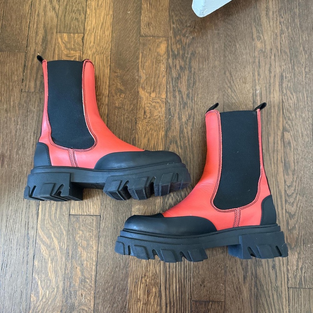 GANNI paprika (red-orange) Black Women's Boots
Size 39